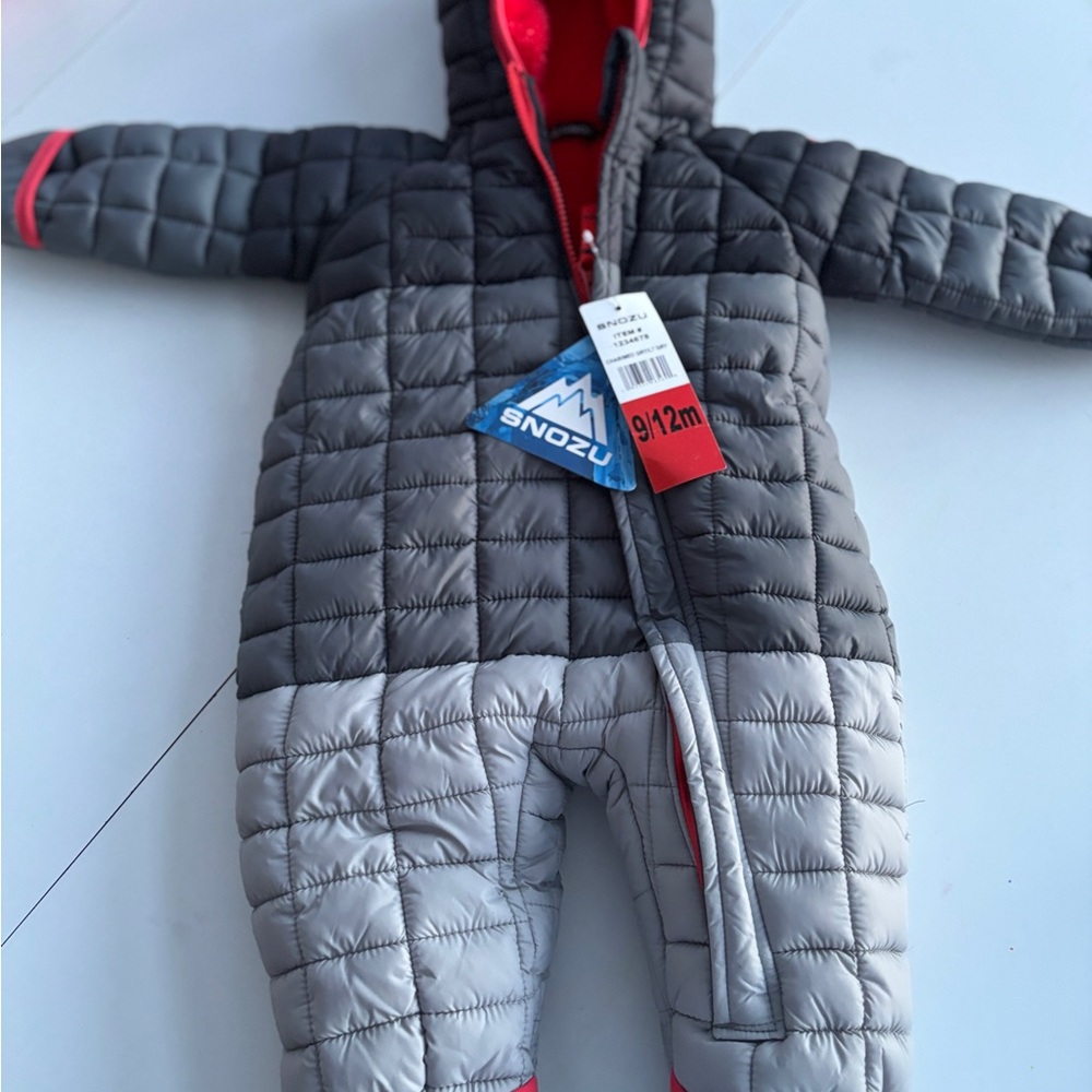🌟NEW🌟SNOZU INFANT FLEECE LINED QUILTED WINTER SNOWSUIT!!  9/12 months